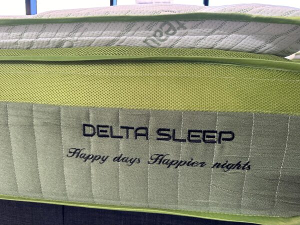 Delta Luxe Mattress